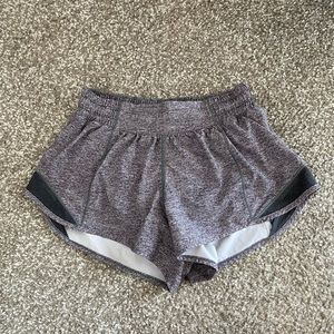 Lululemon Hotty Hot Shorts 2.5 inch inseam Size 4